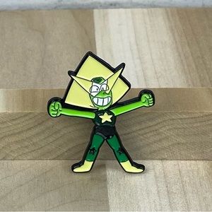 Peridot Enamel Pin (Steven Universe)